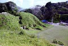 fb000832.jpg
